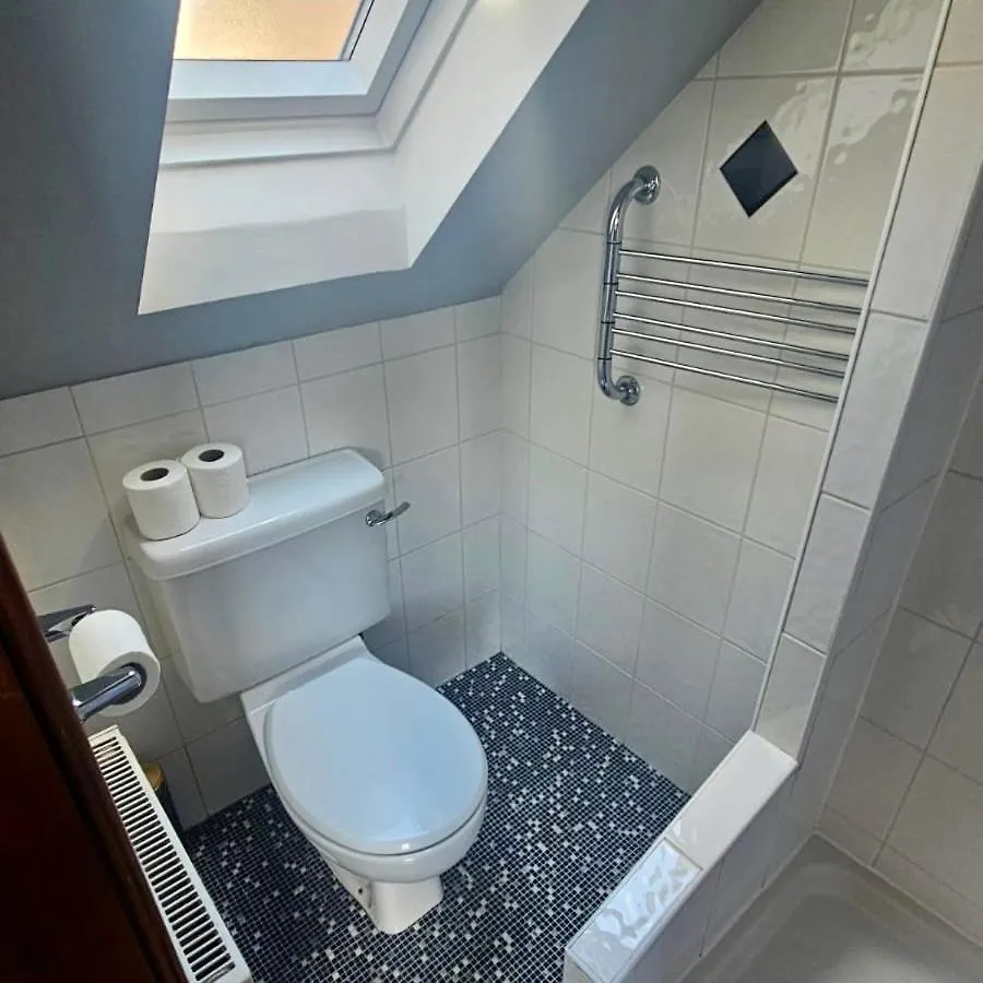 Daire Cosy Cottage With Free Parking Close To Airport Edinburgh